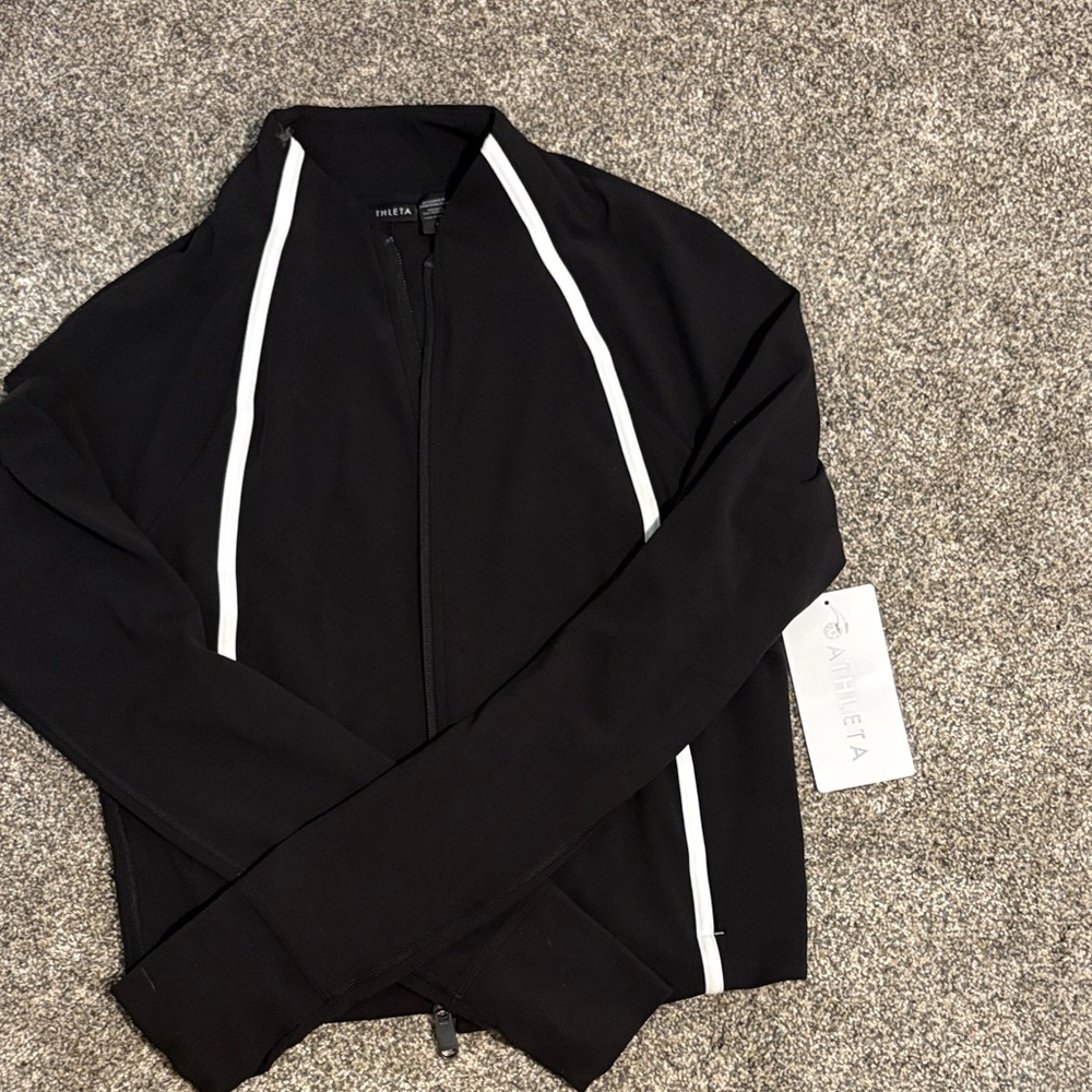 Athleta Black and White Salutation crop Jacket